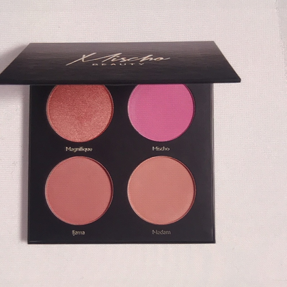 Mischo beauty blush palette